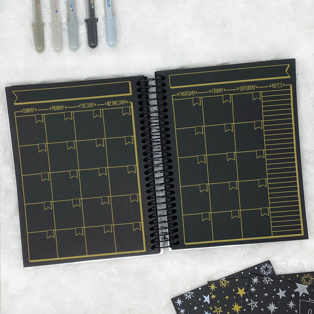 The Sarah - Doodle Basic | Blackout