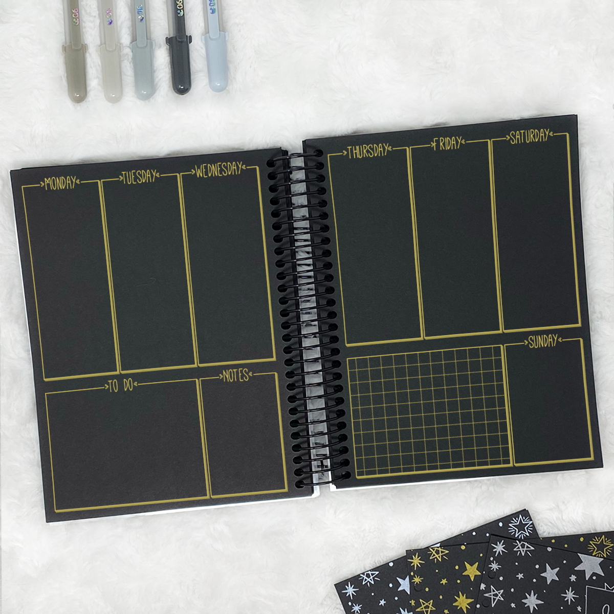 The Sarah - Doodle Basic | Blackout