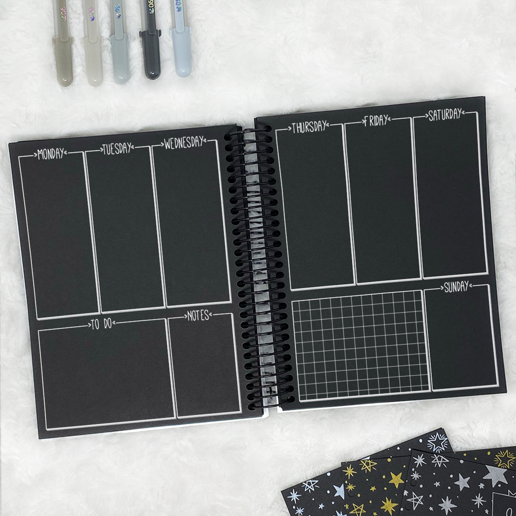 The Sarah - Doodle Basic | Blackout