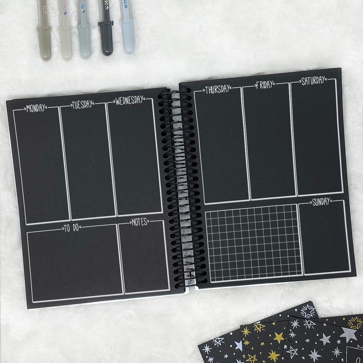 The Sarah - Doodle Basic | Blackout